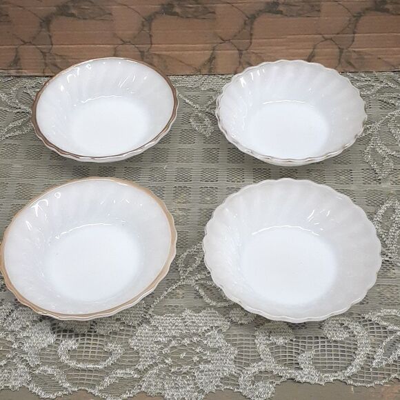 4-pc Anchor Hocking Suburbia Fire King Swirl with gold trim 4 3/4" berry bowls - Picture 1 of 9